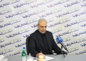 حداقل مدیریت شرکت‌های زیر مجموعه صندوق‌های بازنشستگی را واگذار کنید